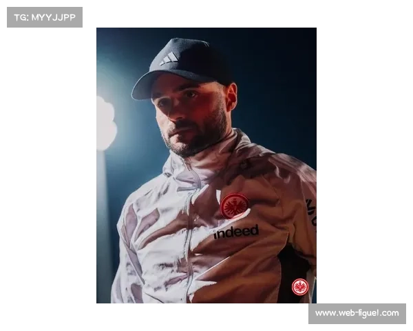 法兰克福主帅迪诺·托普穆勒谈球队稳定发展,合同将持续至2026年